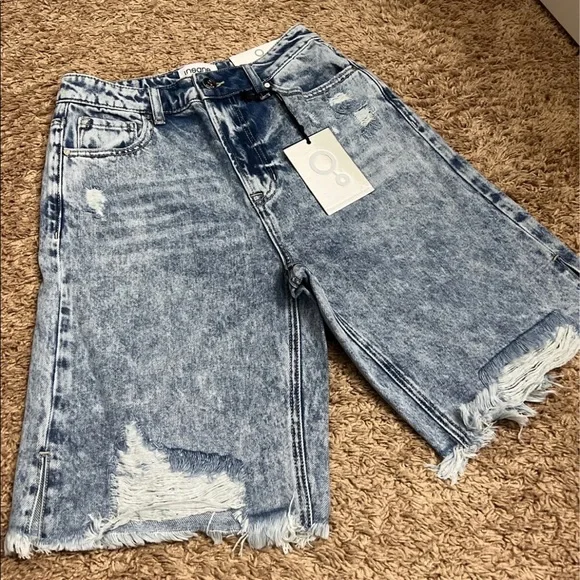 Light Distressed Bermuda Shorts - Picture 1 of 11